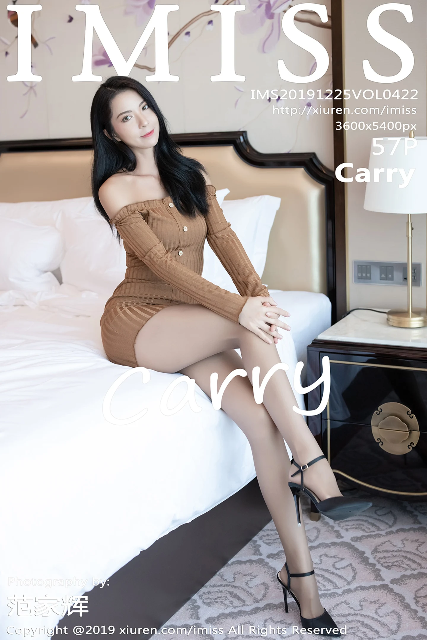 [IMISS爱蜜社]Vol.422_嫩模Carry私房床上性感内衣秀完美身材半脱丝袜诱惑写真57P-秀人网 - XiuRen.Space